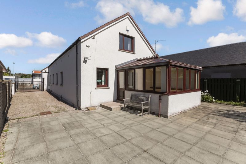 Queen Street Renfrew